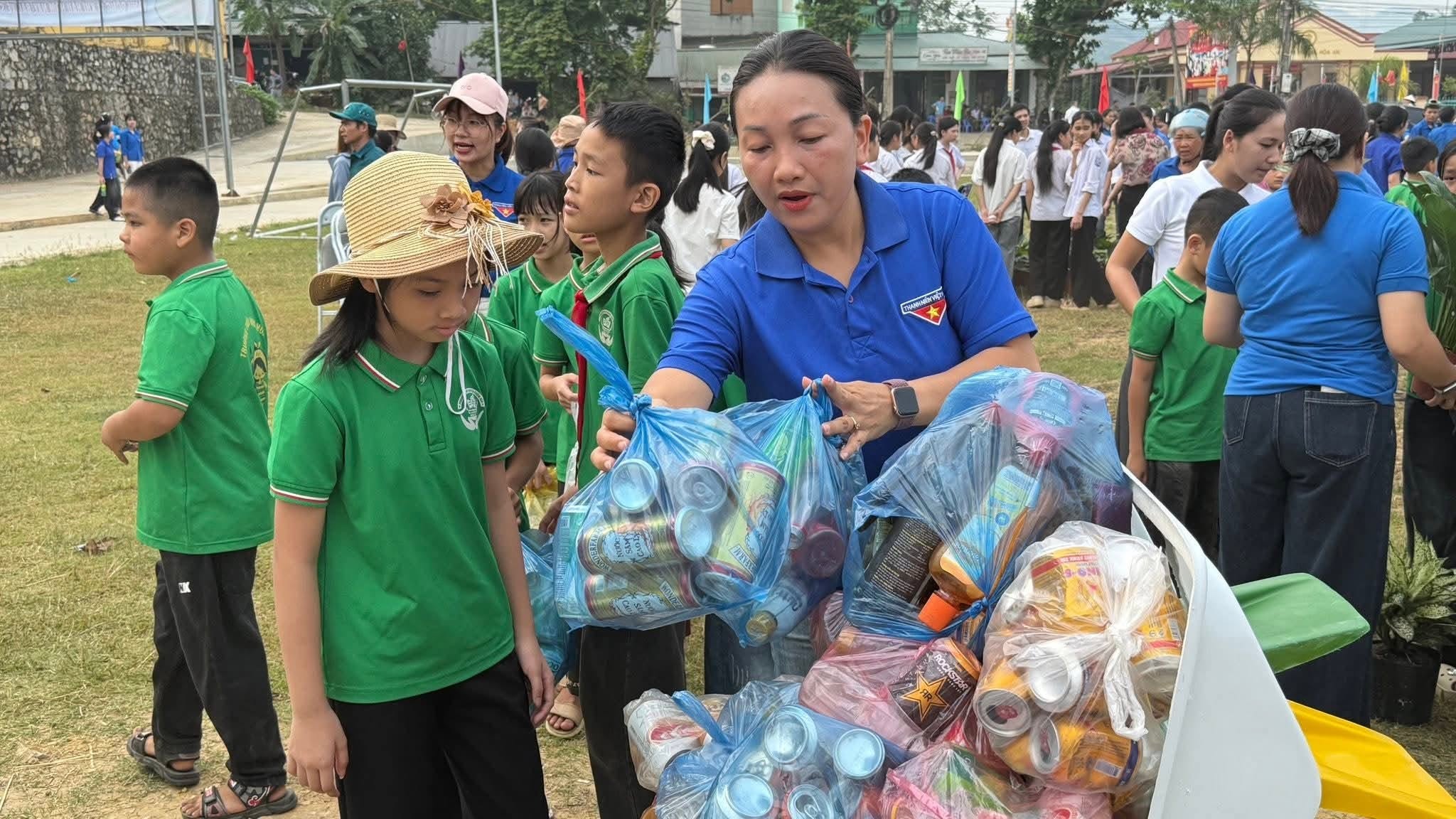 PHONG TRÀO CHUNG TAY XỬ LÝ RÁC THẢI 2026