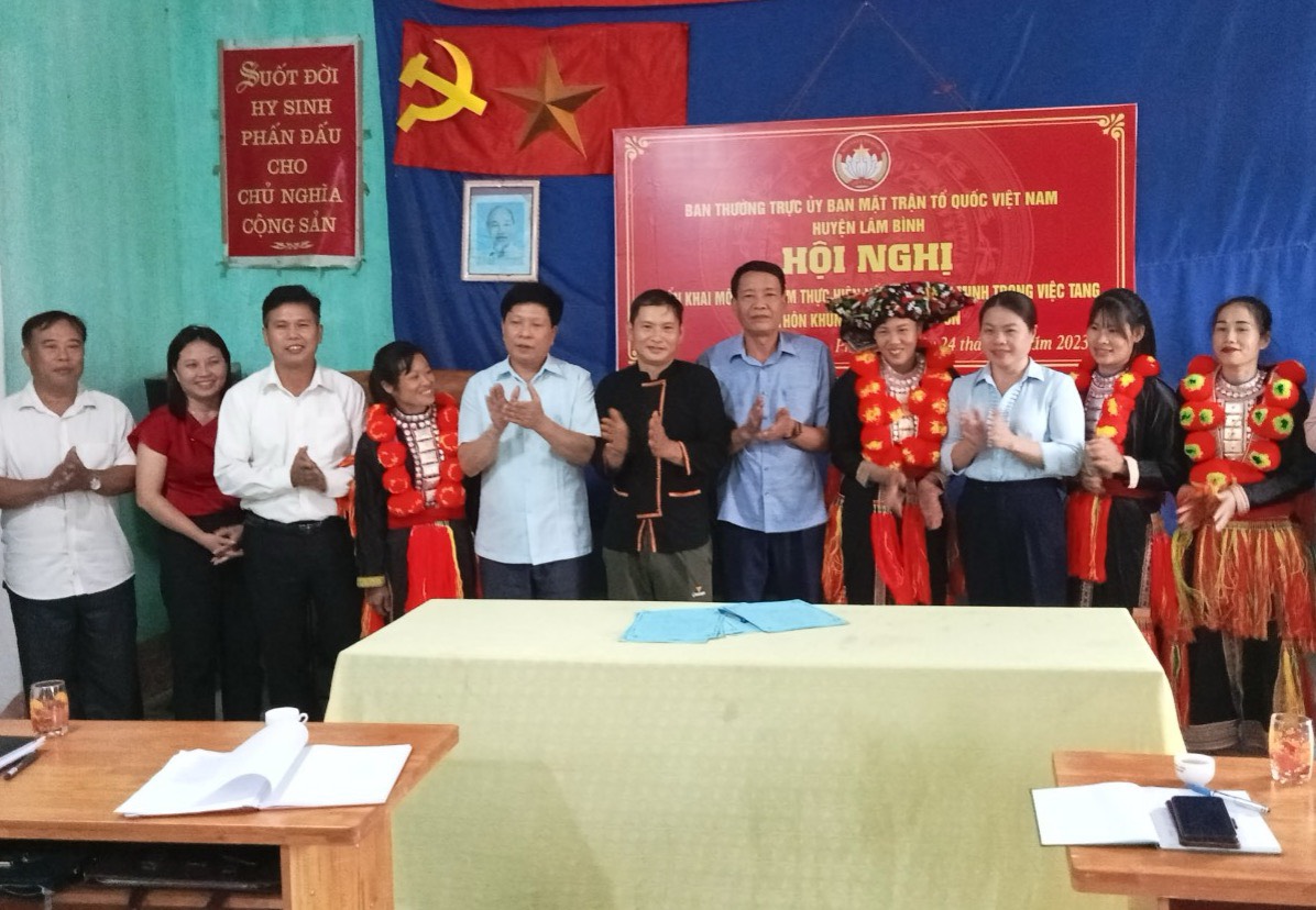Ủy ban MTTQ huyện Lâm Bình tổ chức hội nghị triển khai, ra mắt mô hình điểm thực hiện nếp sống văn minh trong việc cưới, việc tang