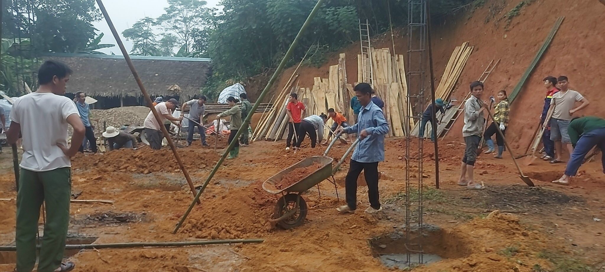 Yên Sơn: Ủy ban MTTQ xã Lang Quán tích cực thực hiện Đề án xóa nhà ở tạm, dột nát cho hộ nghèo