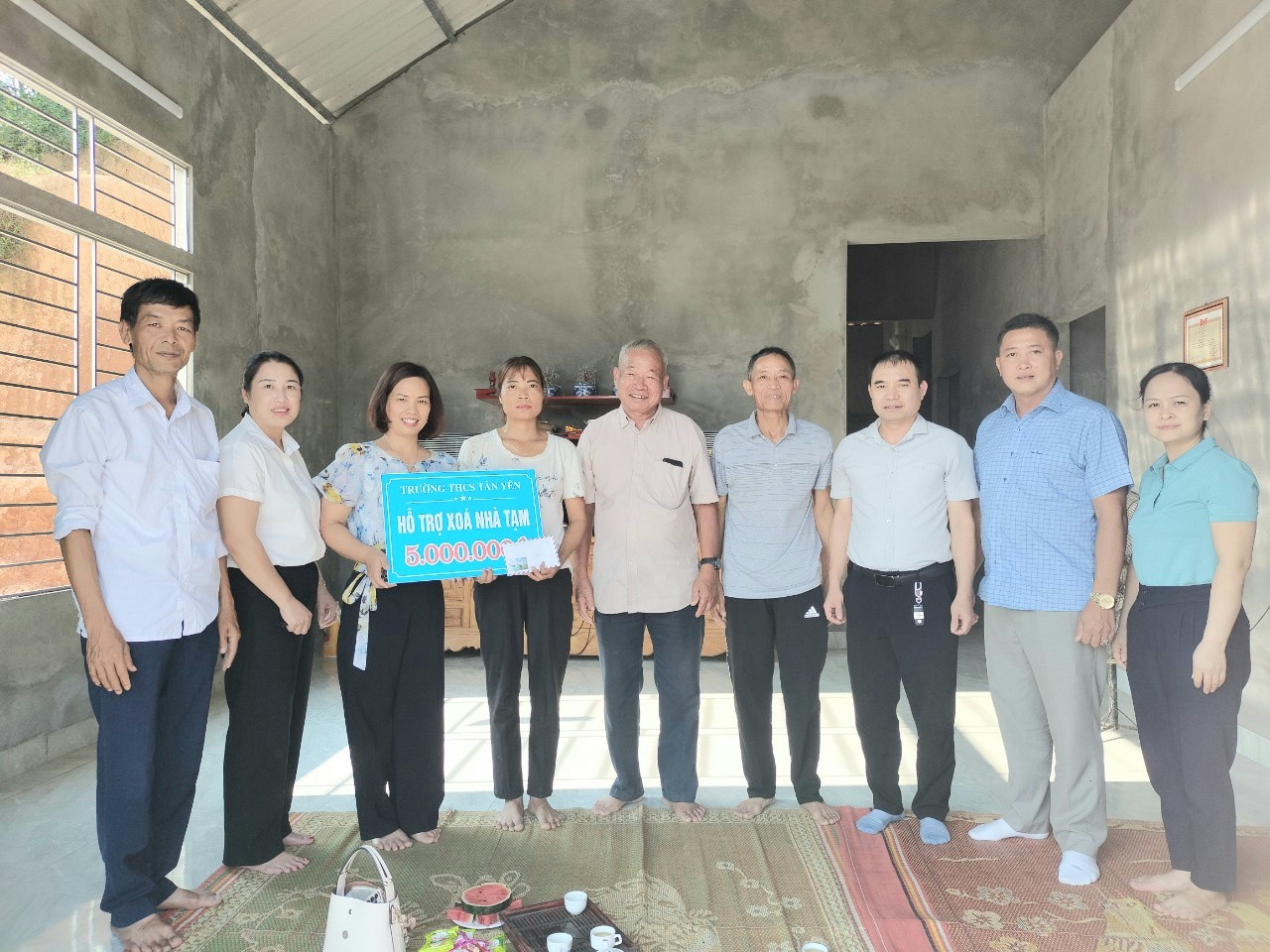 Hàm Yên: Ủy ban MTTQ thị trấn Tân Yên vận động ủng hộ kinh phí xóa nhà tạm, nhà dột nát cho hộ nghèo