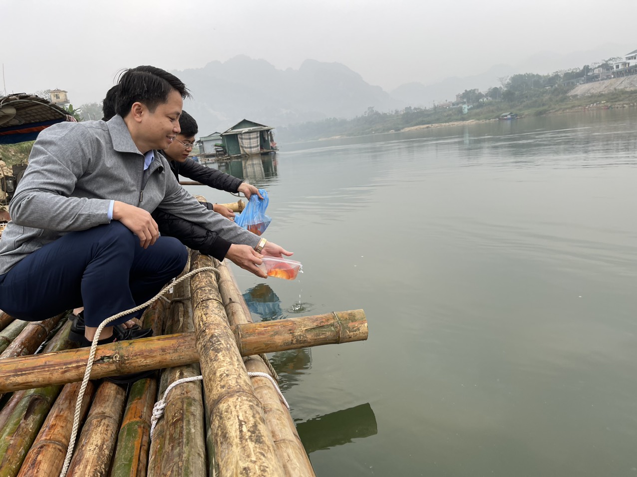 MTTQ tỉnhTuyên Quang phối hợp tuyên truyền nâng cao ý thức về bảo vệ môi trường trong ngày Tết ông Công, ông Táo