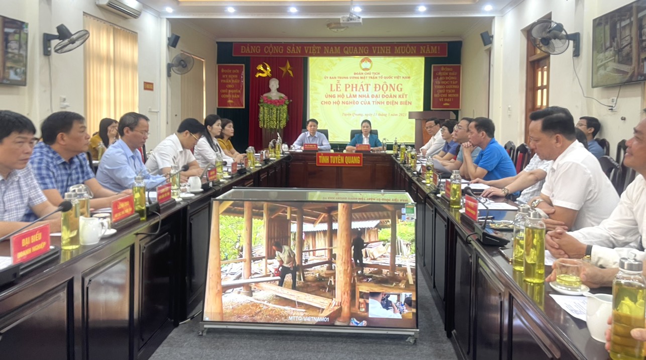 Phát động ủng hộ làm nhà đại đoàn kết cho hộ nghèo của tỉnh Điện Biên hướng tới kỷ niệm 70 năm chiến thắng Điện Biên Phủ (07/5/1954 - 07/5/2024)