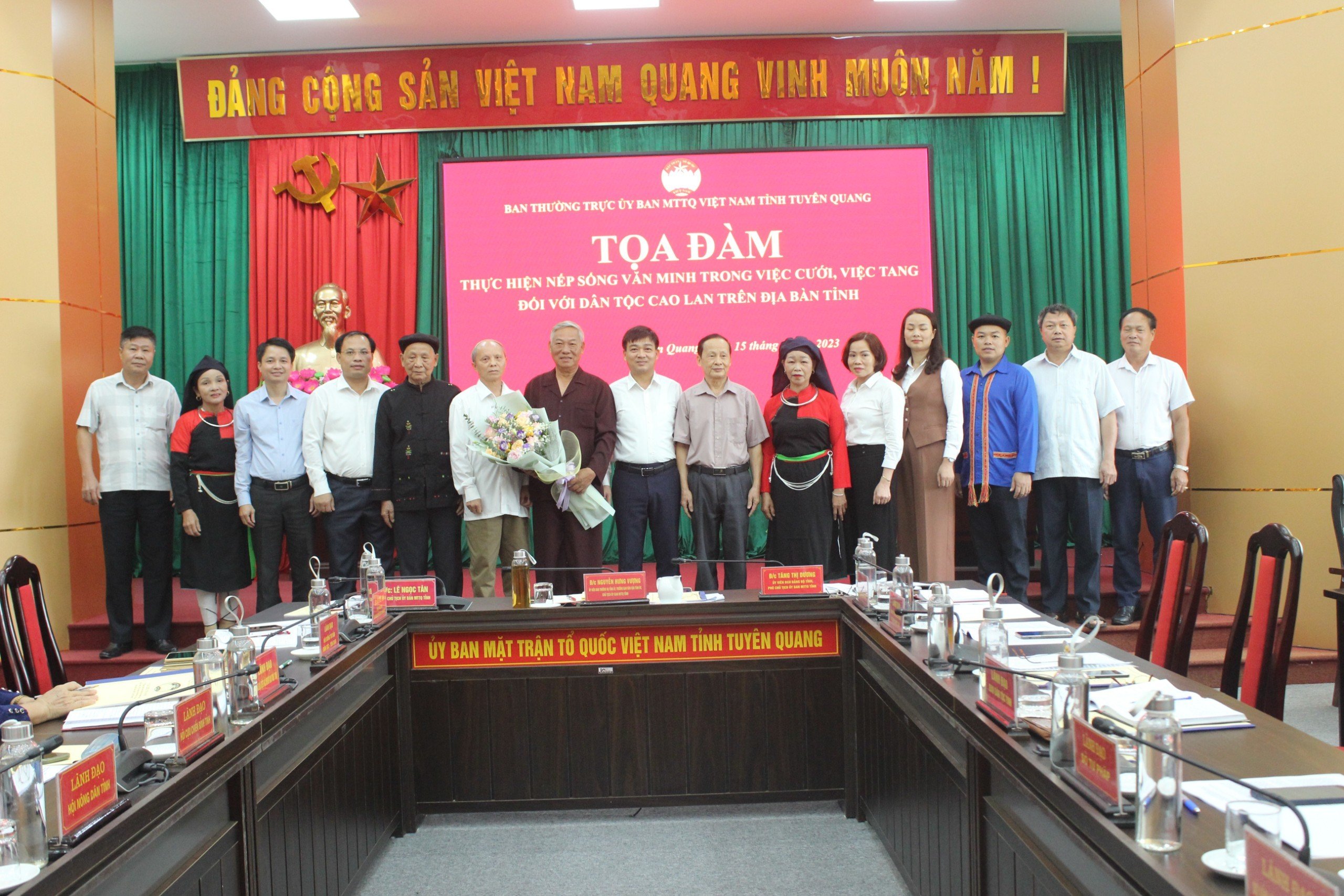 Uỷ ban MTTQ tỉnh Tuyên Quang tổ chức Toạ đàm thực hiện nếp sống văn minh trong việc cưới, việc tang của dân tộc Cao Lan