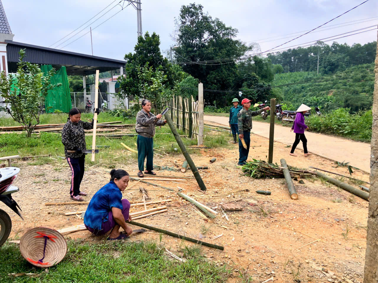 Hàm Yên: MTTQ xã Yên Phú tham gia lao động xây dựng nông thôn mới