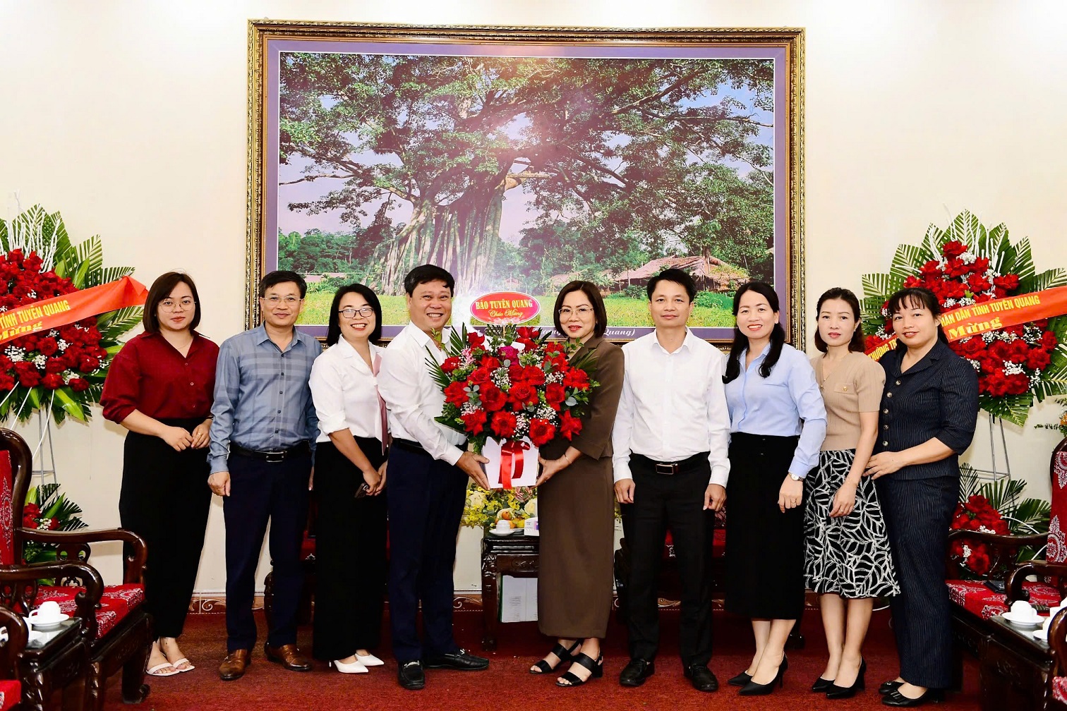 Các cơ quan, đơn vị chúc mừng Ủy ban MTTQ Việt Nam tỉnh nhân kỷ niệm 94 năm ngày thành lập Mặt trận Dân tộc thống nhất Việt Nam (18/11/1930 - 18/11/2024)