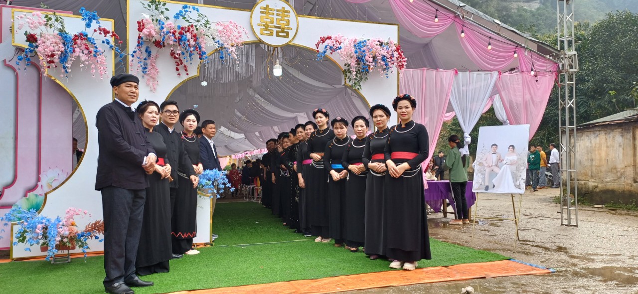 MTTQ huyện Lâm Bình tích cực vận động nhân dân thực hiện nếp sống văn minh trong việc cưới, việc tang