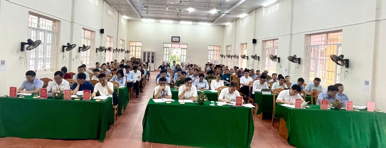 Ban Thường trực Uỷ ban MTTQ xã Trung Trực, huyện Yên Sơn phối hợp tổ chức hội nghị tiếp xúc cử tri trước kỳ họp thứ 7 Quốc hội khóa XV