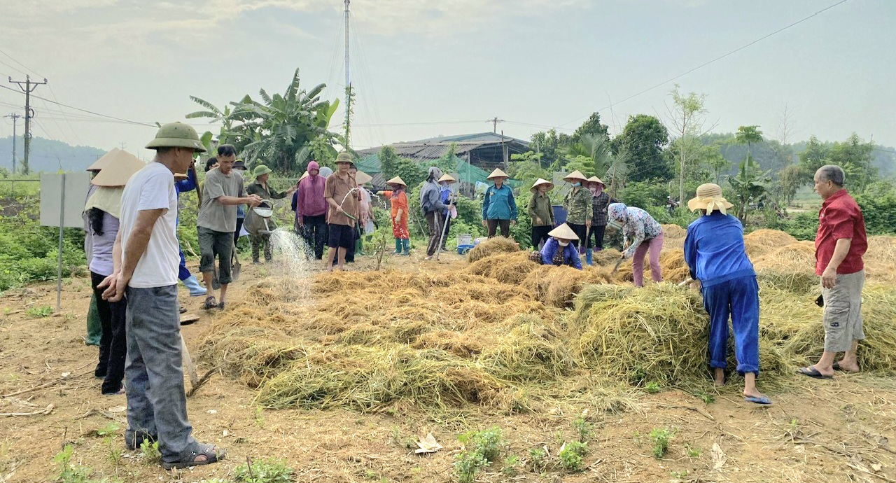 Ủy ban MTTQ xã Thái Long, thành phố Tuyên Quang phối hợp tổ chức tập huấn thu gom, xử lý, sử dụng phụ phẩm cây trồng