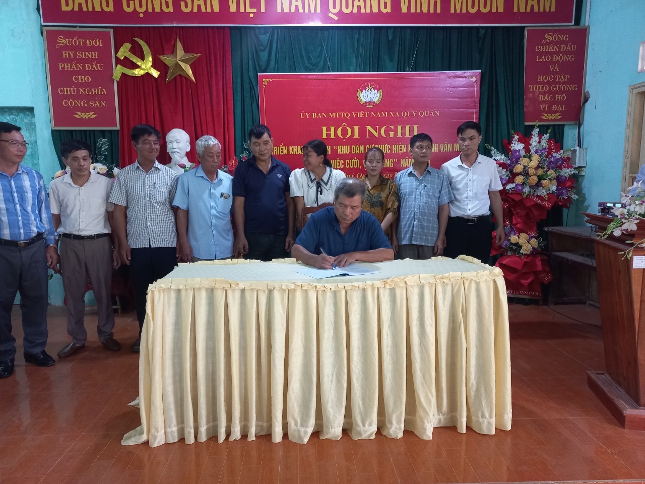 Yên Sơn: Uỷ ban MTTQ Việt Nam xã Qúy Quân nhân rộng mô hình khu dân cư thực hiện nếp sống văn minh trong việc cưới, việc tang năm 2024