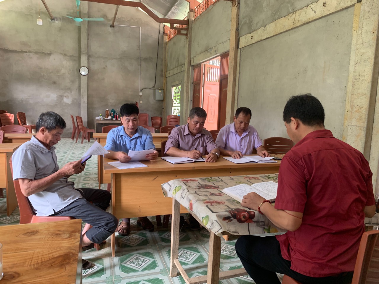 Lâm Bình: Ban Thường Trực Ủy Ban MTTQ xã Minh Quang giám sát việc triển khai thực hiện tiểu dự án 2 và 3 tại một số thôn trên địa bàn