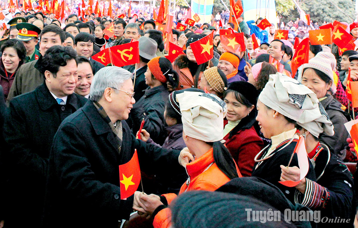 Tổng Bí thư Nguyễn Phú Trọng với nhân dân các dân tộc tỉnh Tuyên Quang