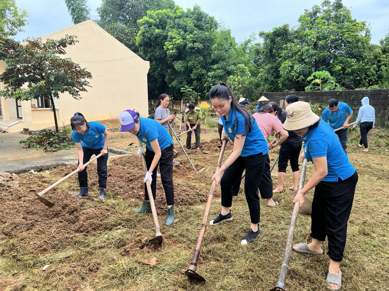 Uỷ ban MTTQ xã Thượng Nông (Na Hang), xã Tràng Đà (thành phố Tuyên Quang) tham gia hoạt động với nhân dân ở cơ sở