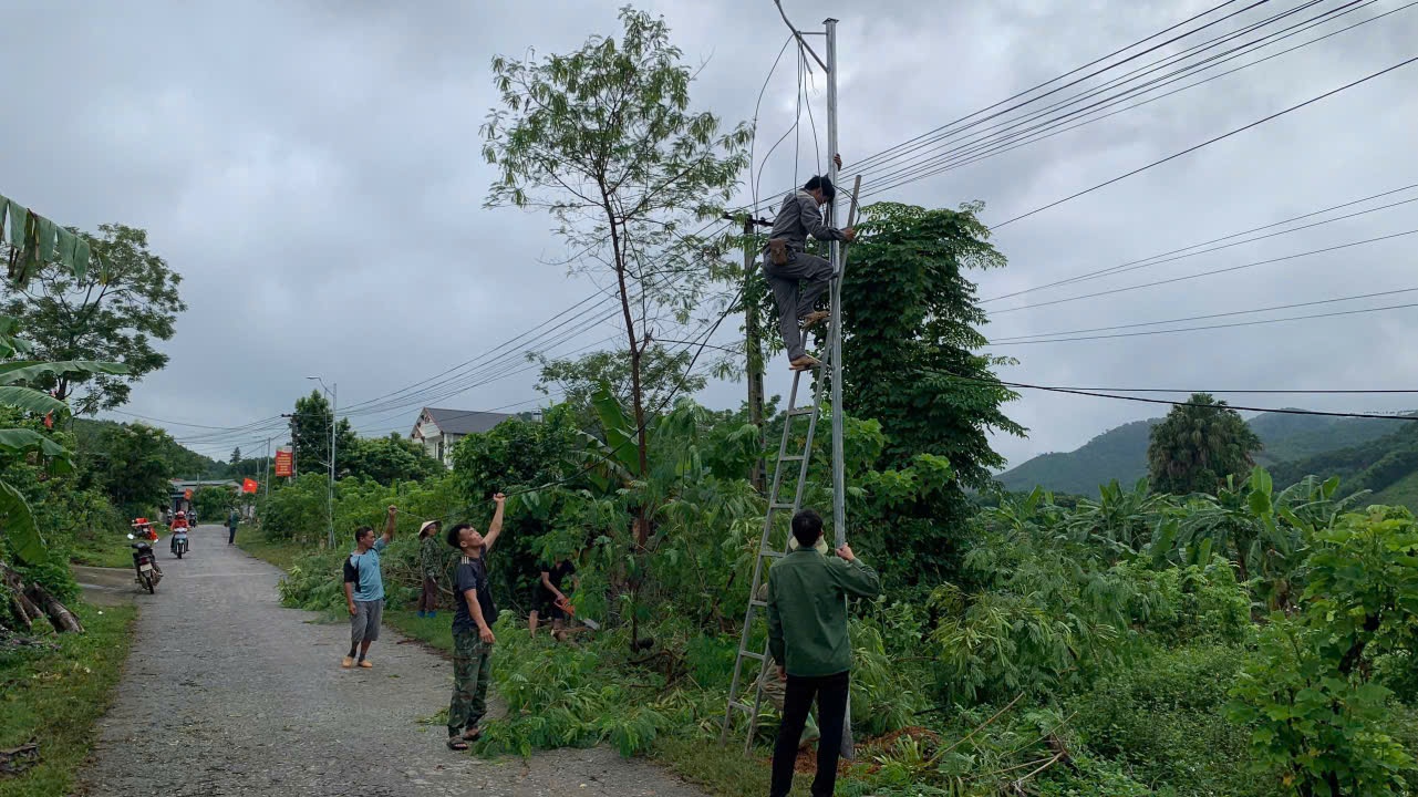 Ban công tác Mặt trận thôn Đồng Min, xã Bình Yên (Sơn Dương) tích cực vận động nhân dân xây dựng nông thôn mới