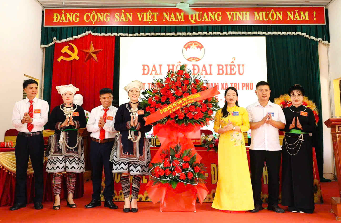 Lãnh đạo Ủy ban MTTQ Việt Nam tỉnh dự Đại hội đại biểu Mặt trận Tổ quốc Việt Nam lần thứ I, nhiệm kỳ 2025 - 2030 tại các xã Tri Phú, Yên Nguyên