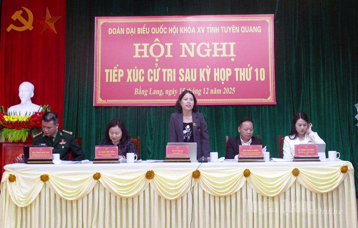 Đoàn ĐBQH khóa XV tiếp xúc cử tri sau kỳ họp thứ 10 tại xã Bằng Lang
