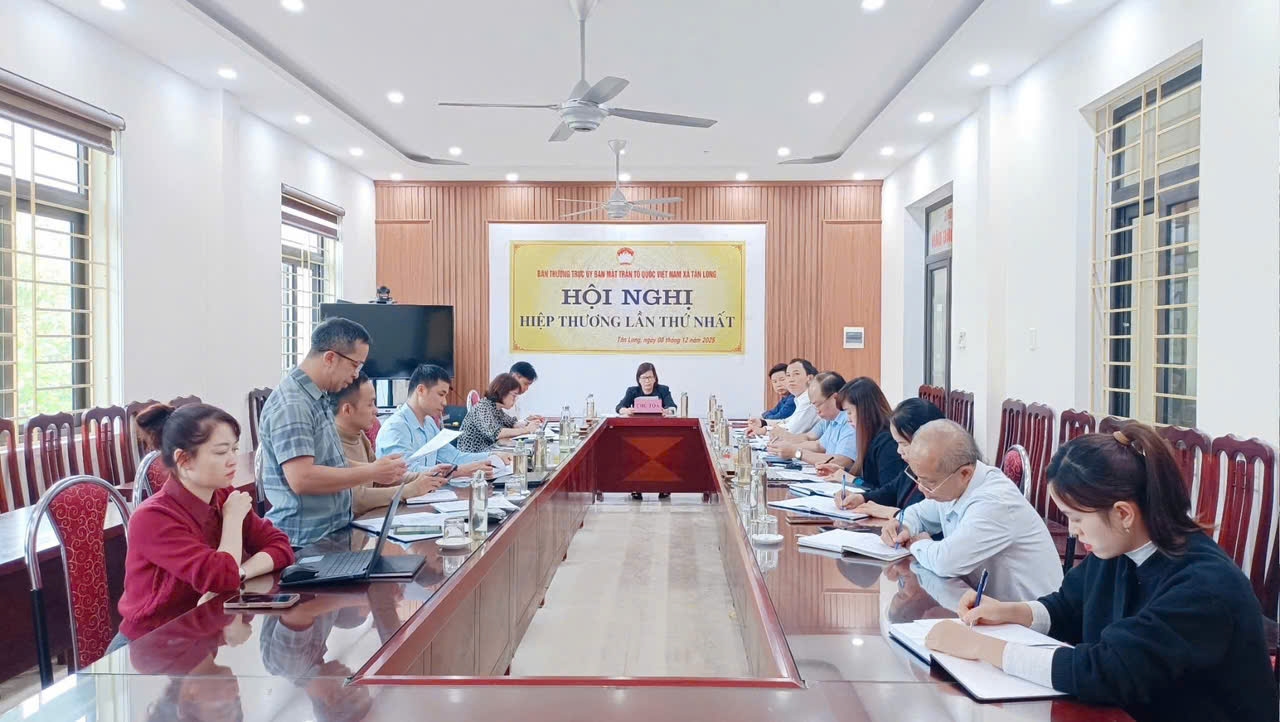 ỦY BAN MTTQ XÃ TÂN LONG TỔ CHỨC HỘI NGHỊ HIỆPTHƯƠN LẦN THỨ NHẤT