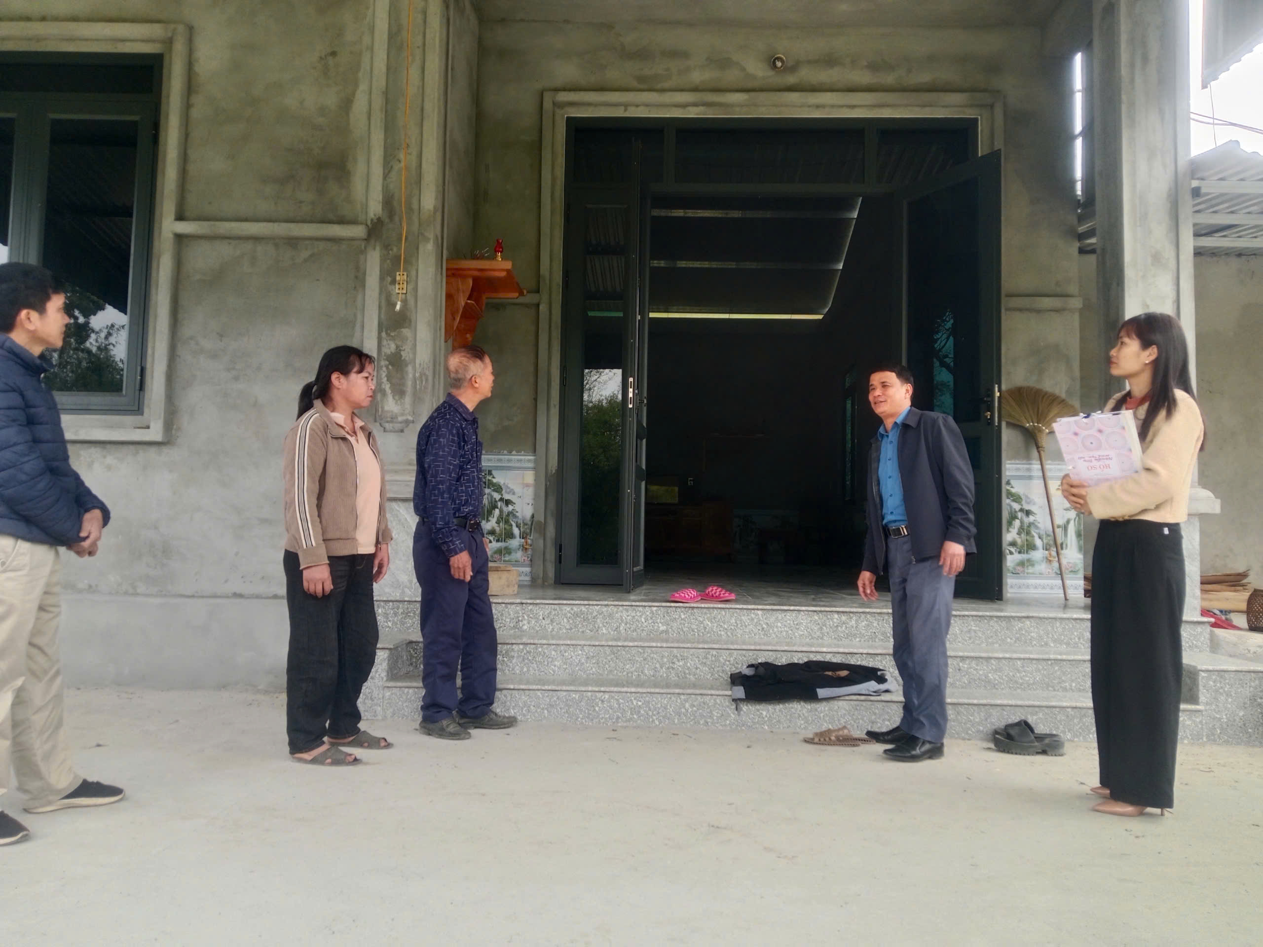 Chiêm Hoá: Ủy ban MTTQ xã Tân An phối hợp triển khai nghiệm thu nhà ở trên địa bàn xã