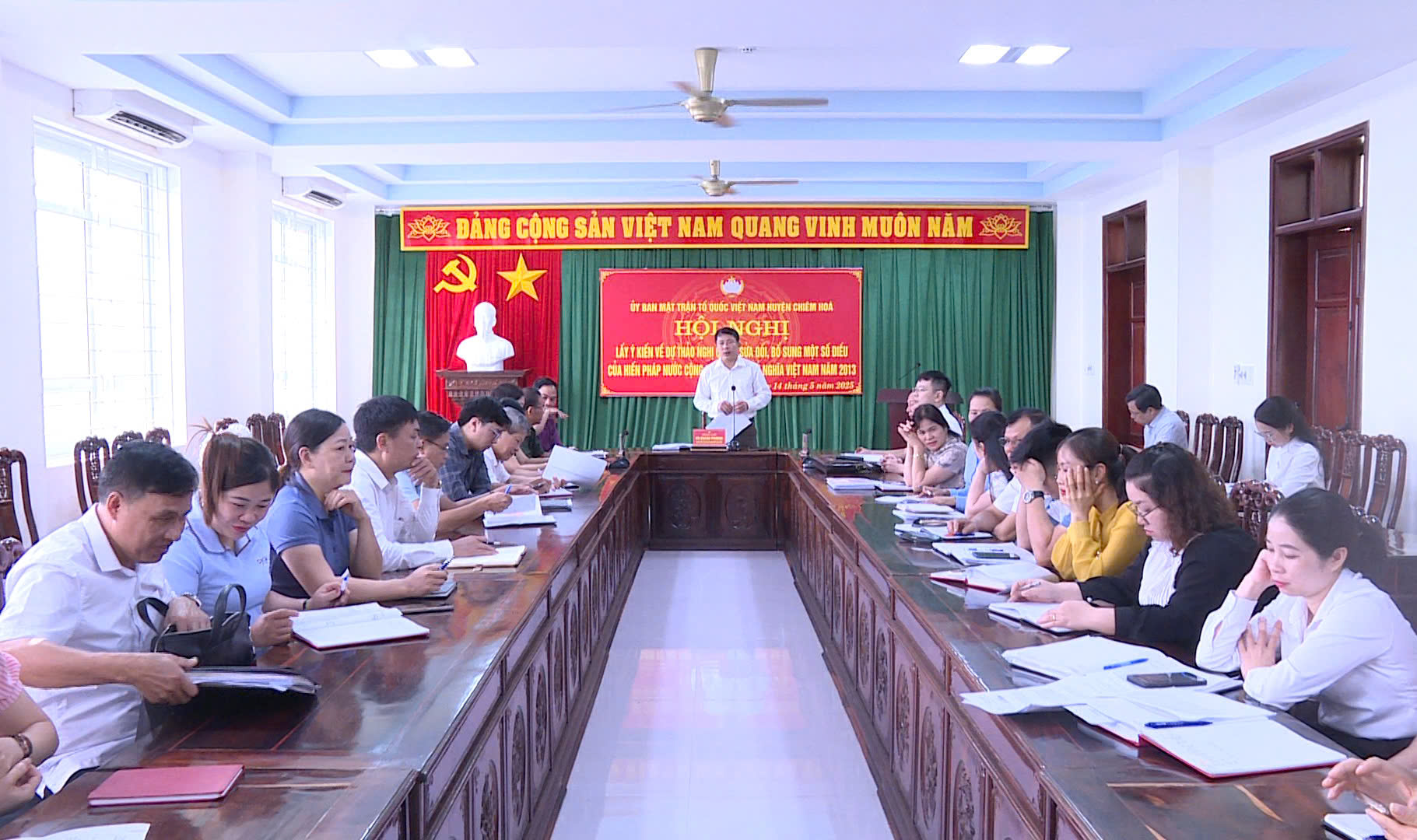 Uỷ ban MTTQ huyện Chiêm Hóa tổ chức hội nghị lấy ý kiến về dự thảo Nghị quyết sửa đổi, bổ sung một số điều của Hiến pháp nước Cộng hoà xã hội chủ nghĩa Việt Nam năm 2013