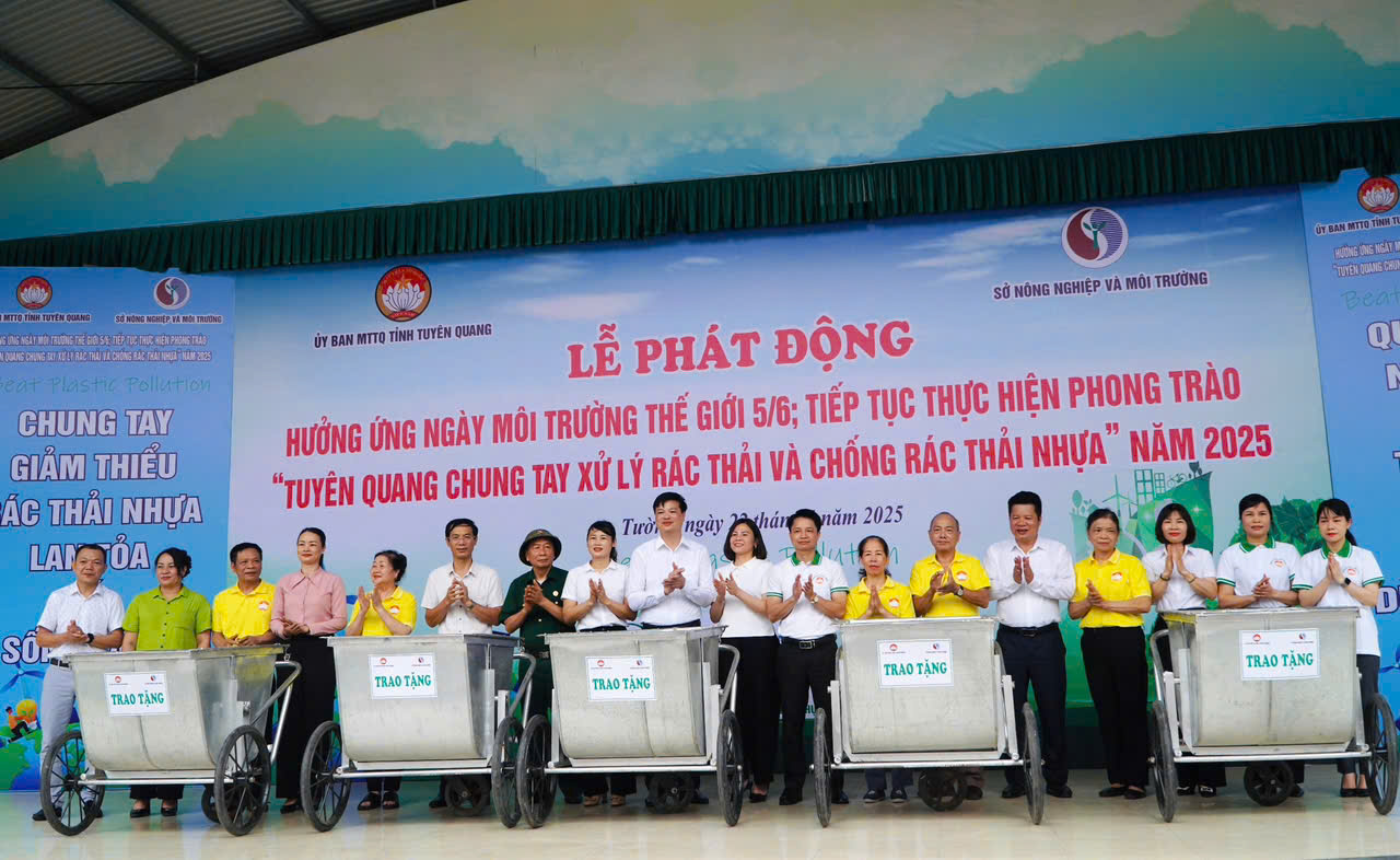 Uỷ ban MTTQ Việt Nam tỉnh Tuyên Quang phối hợp tổ chức Lễ phát động hưởng ứng ngày Môi trường thế giới (5/6)
