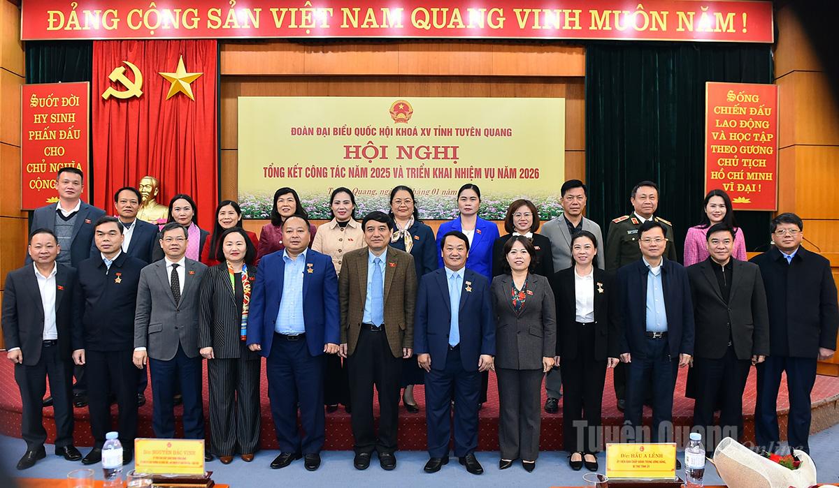 Đoàn ĐBQH tỉnh Tuyên Quang phát huy vai trò cầu nối giữa Quốc hội với cử tri