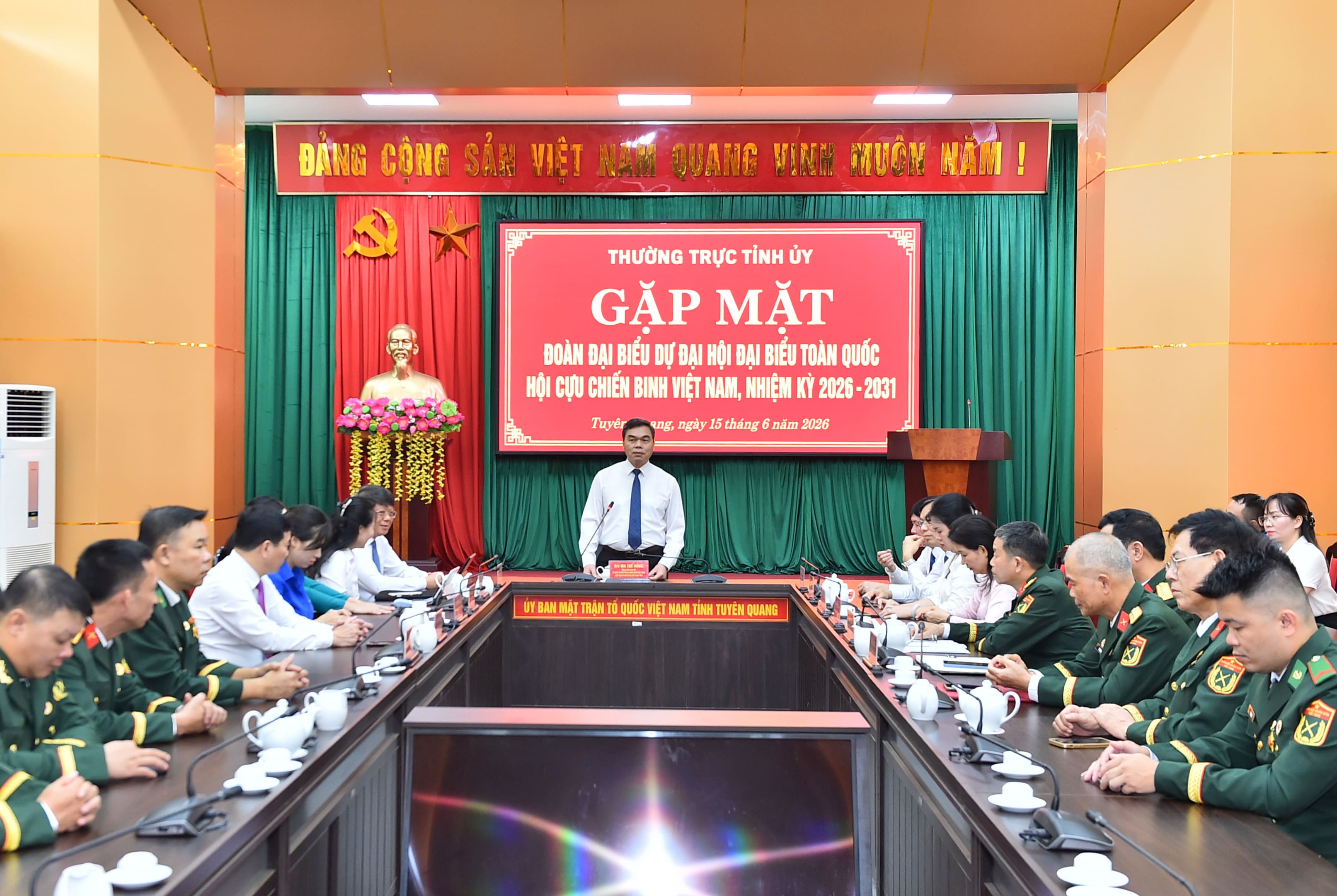 Thường trực Tỉnh ủy gặp mặt Đoàn đại biểu dự Đại hội đại biểu toàn quốc Hội Cựu chiến binh Việt Nam lần thứ VIII