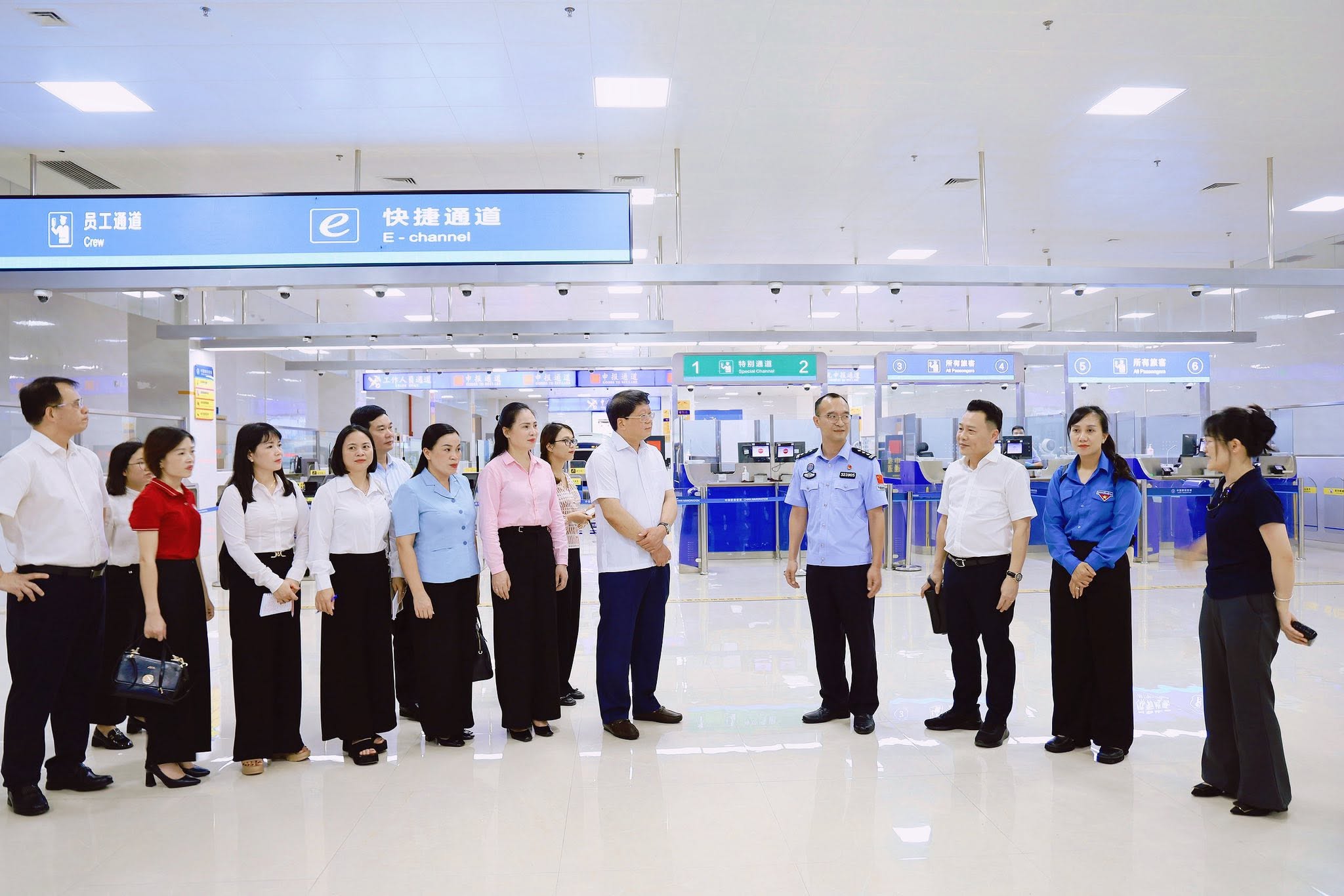 Đoàn công tác của Ủy ban MTTQ Việt Nam tỉnh Tuyên Quang thăm, làm việc tại thành phố Bách Sắc, Quảng Tây (Trung Quốc)