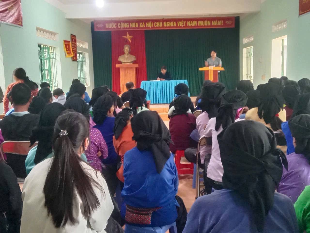 XÃ XÍN MẦN: PHÁT HUY SỨC MẠNH NHÂN DÂN, CHUNG SỨC LÀM ĐƯỜNG BÊ TÔNG