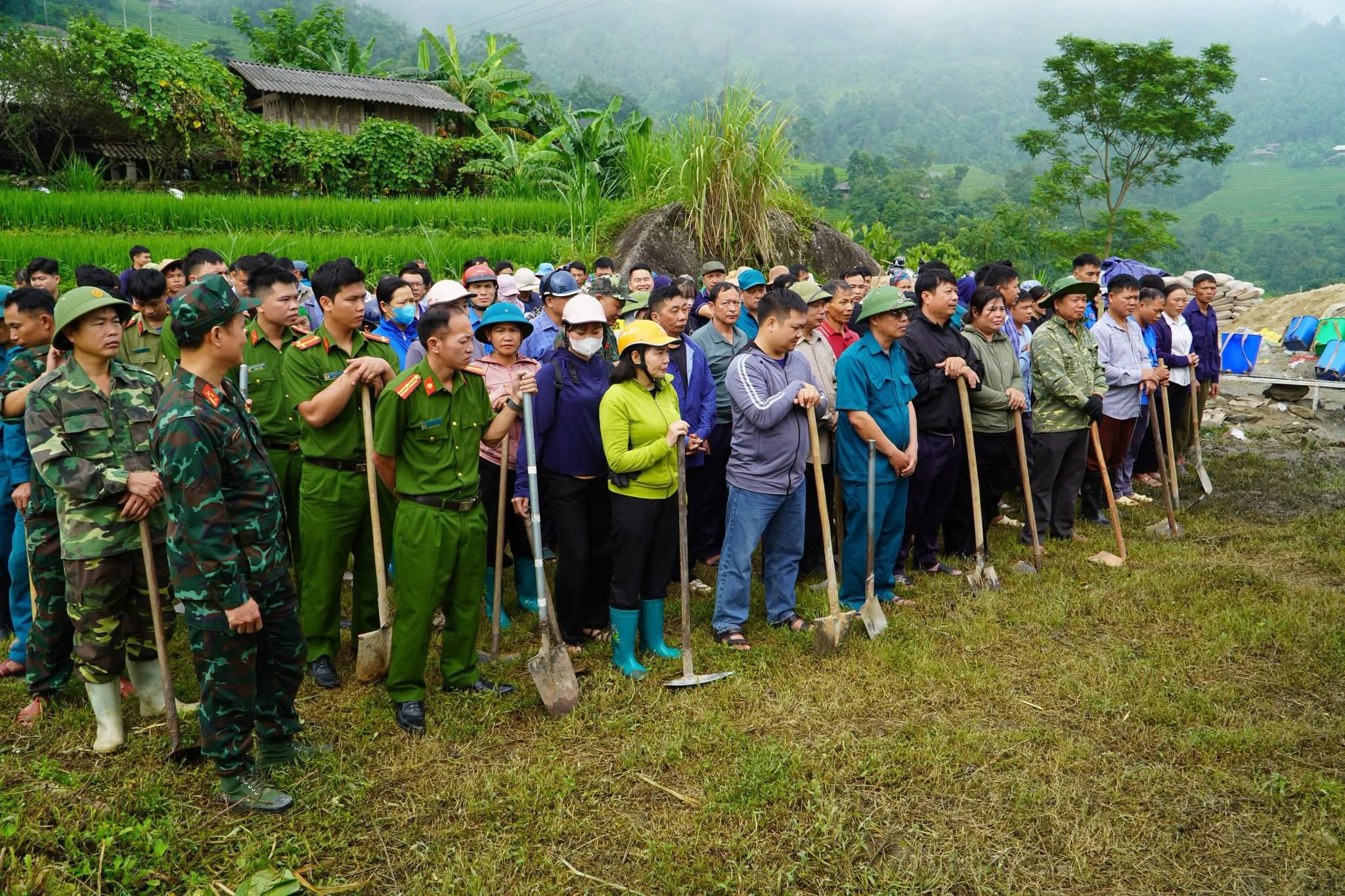 MTTQ xã Pờ Ly Ngài phát động Phong trào “Ngày nghỉ hướng về nông thôn mới”