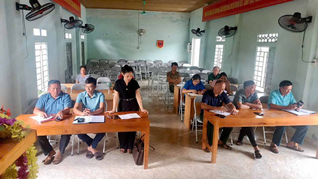 MẶT TRẬN TỔ QUỐC XÃ QUANG BÌNH LÀM VIỆC VỚI BAN CÔNG TÁC MẶT TRẬN VÀ CÁC CHI HỘI ĐOÀN THỂ THÔN TÂN AN