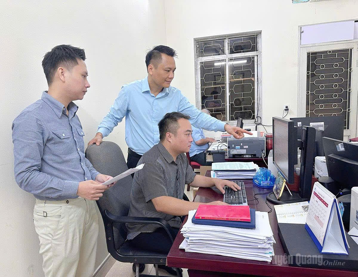 Mặt trận số đồng hành cùng Nhân dân