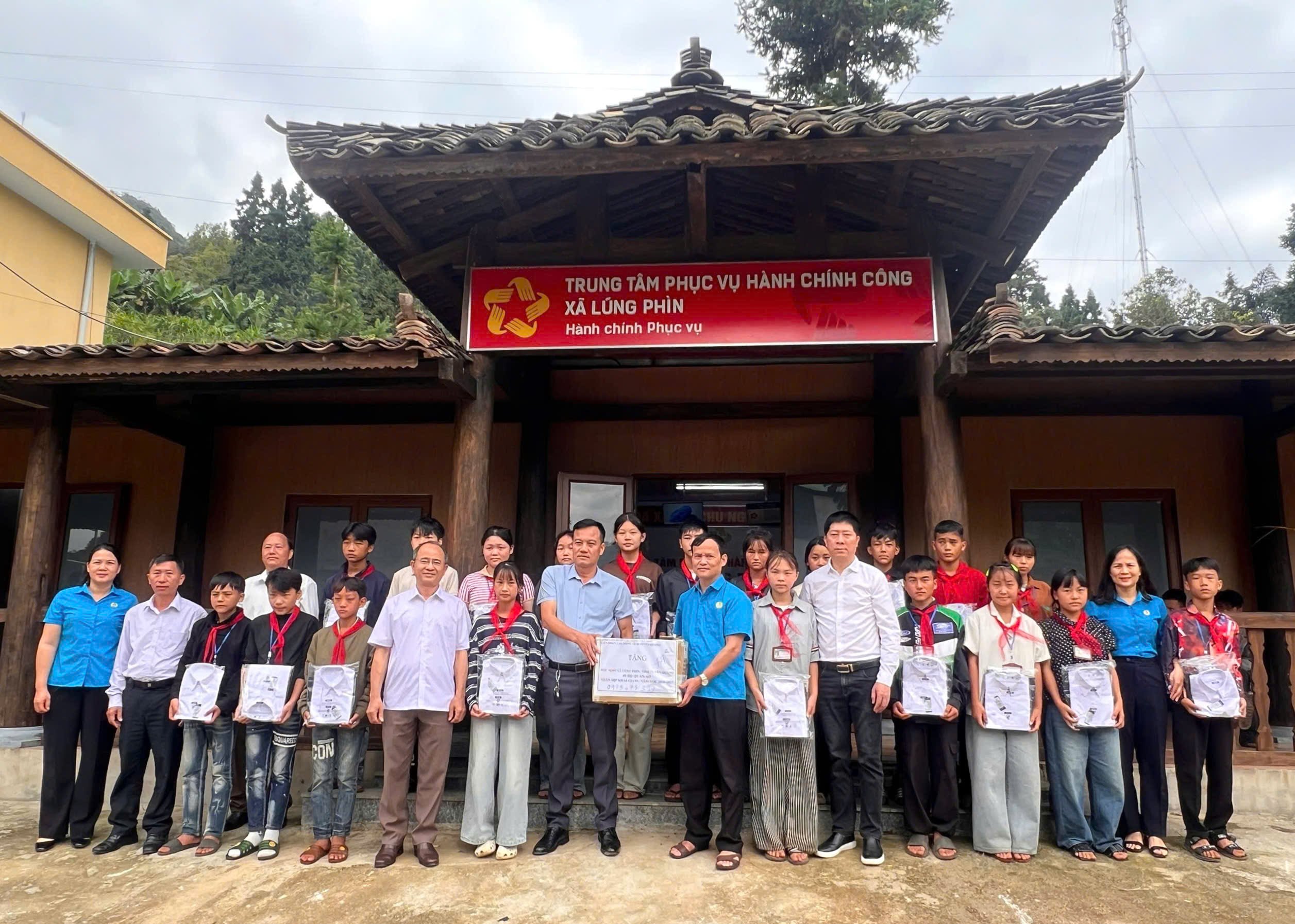 Liên đoàn Lao động tỉnh: Nhiều hoạt động ý nghĩa chăm lo cho học sinh vùng cao dịp khai giảng năm học mới 2026 - 2027