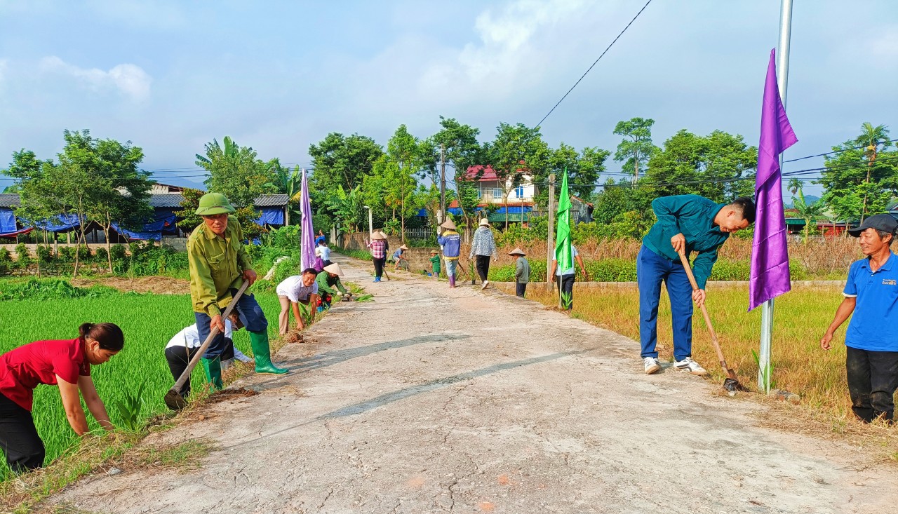 Sơn Dương: Ban Thường trực Ủy ban MTTQ xã Đại Phú phối hợp các tổ ...