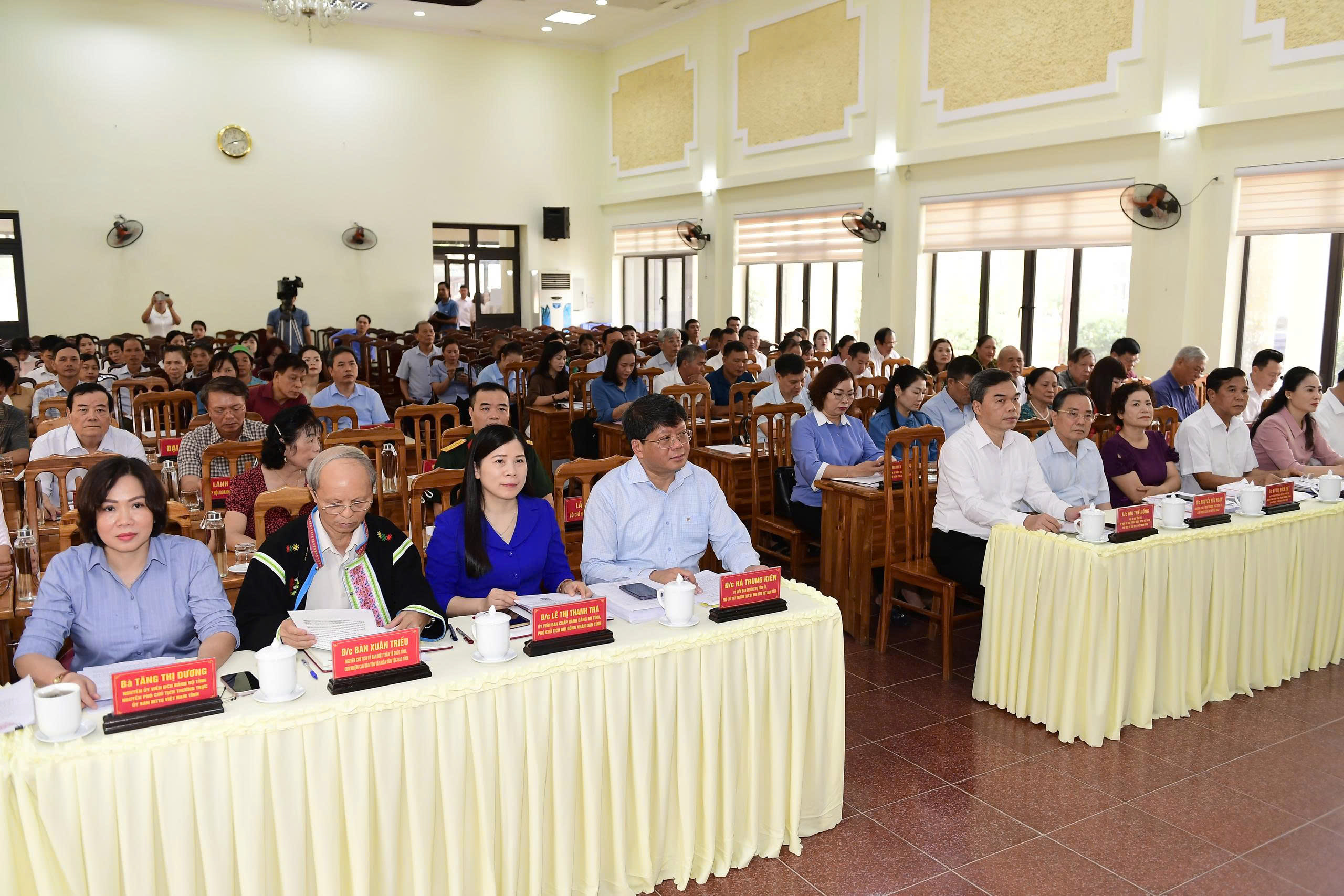 Các đại biểu dự Hội nghị