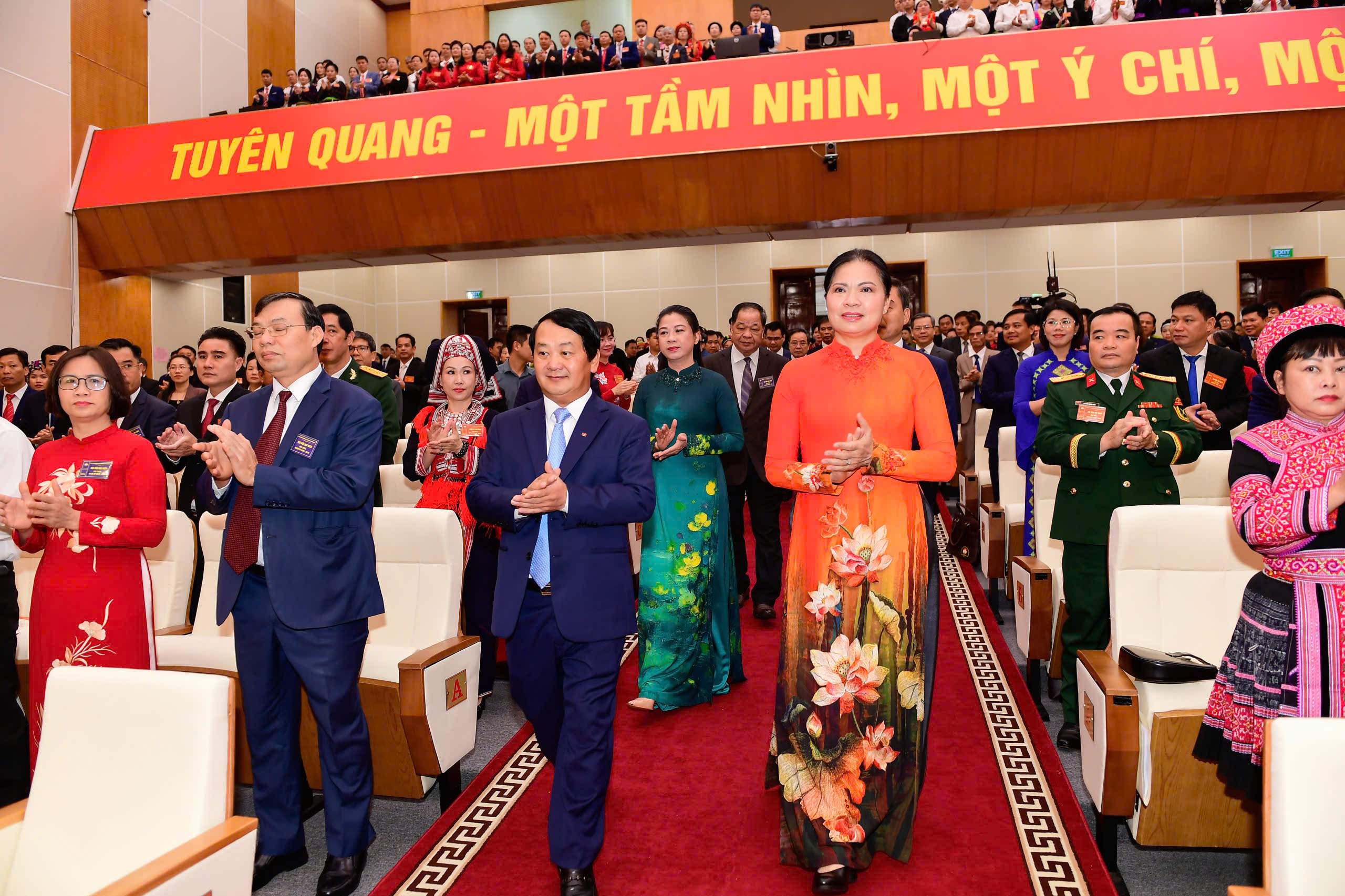 Đại hội chào đón Đại biểu Trung ương và Đại biểu dự Đại hội.